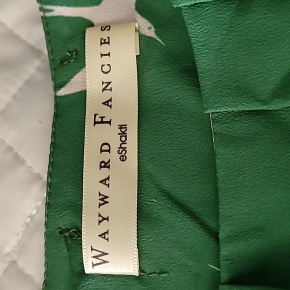 Green tunic from eShakti. The sleeves are open style down to 3/4 length - Picture 3 of 4